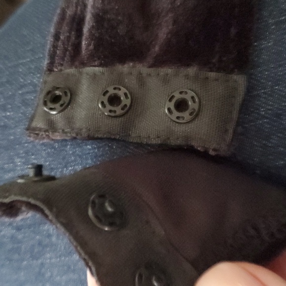 Seeing One Piece Velvet low cut Blouse - Picture 5 of 7